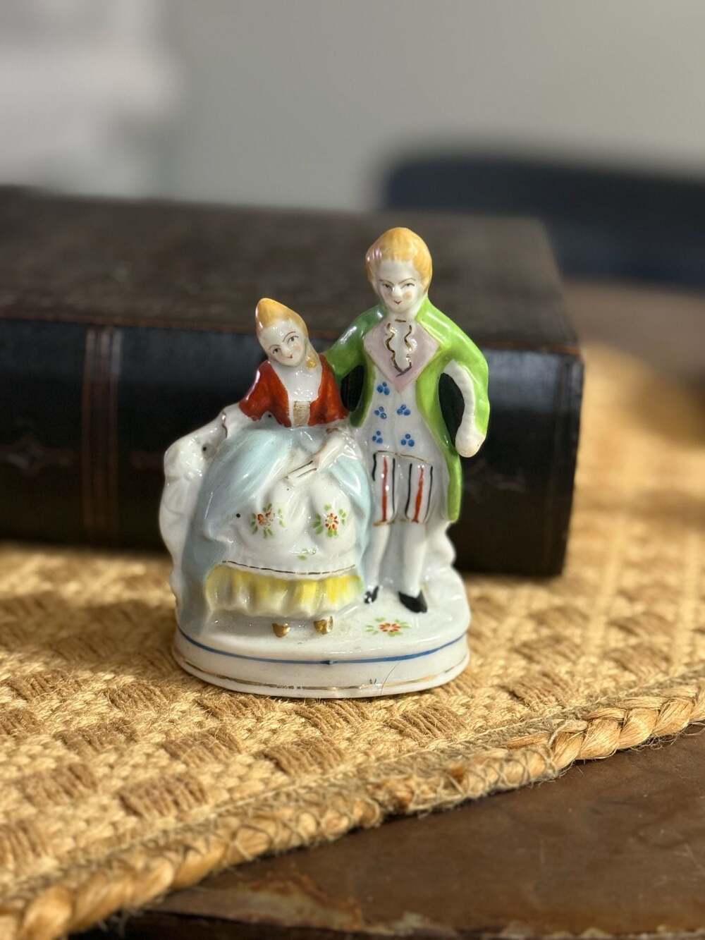 VTG Porcelain Victorian Courting Couple Figurine Made in Occupied Japan